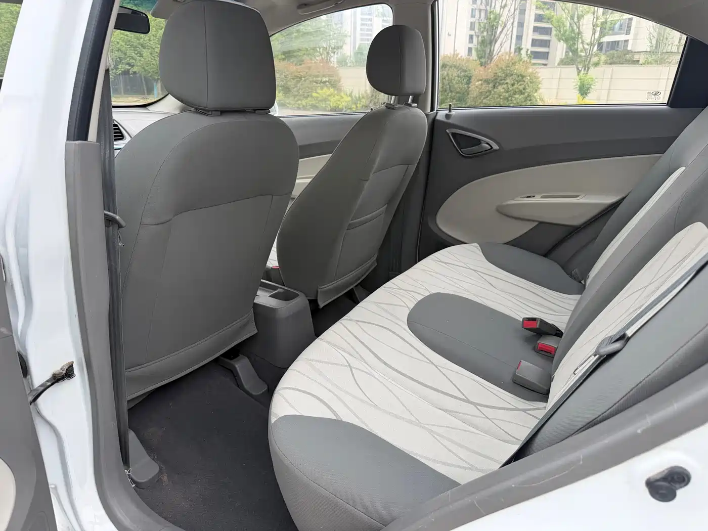 Chevrolet Sail 2013 Sedan 1.4L AMT Premium Edition фото 10