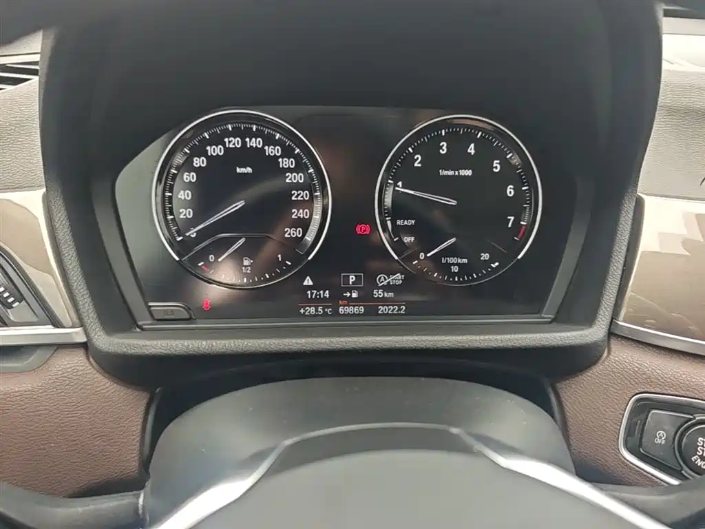 BMW X1 2019 sDrive18Li Premium Model фото 12