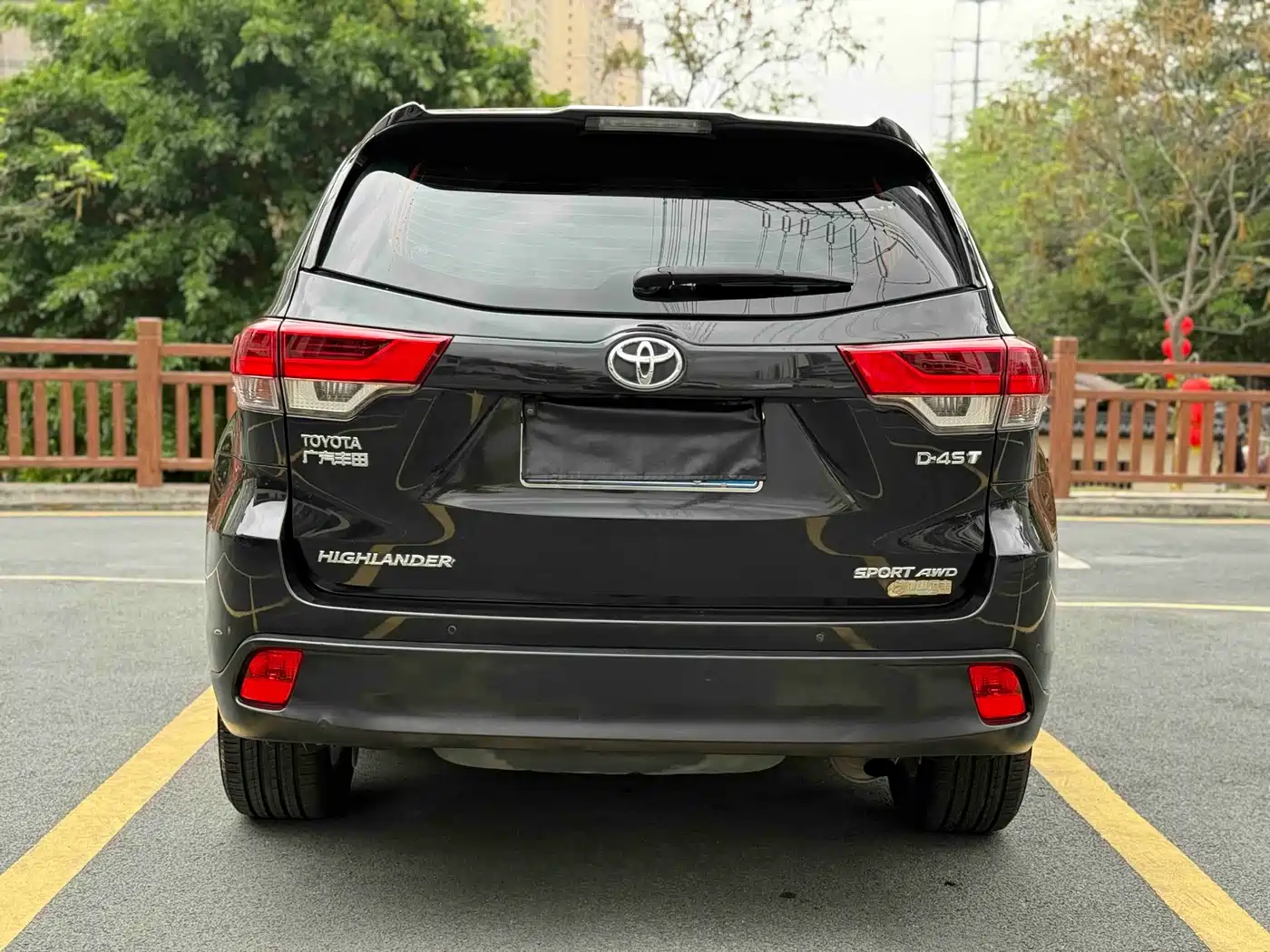 TOYOTA HIGHLANDER