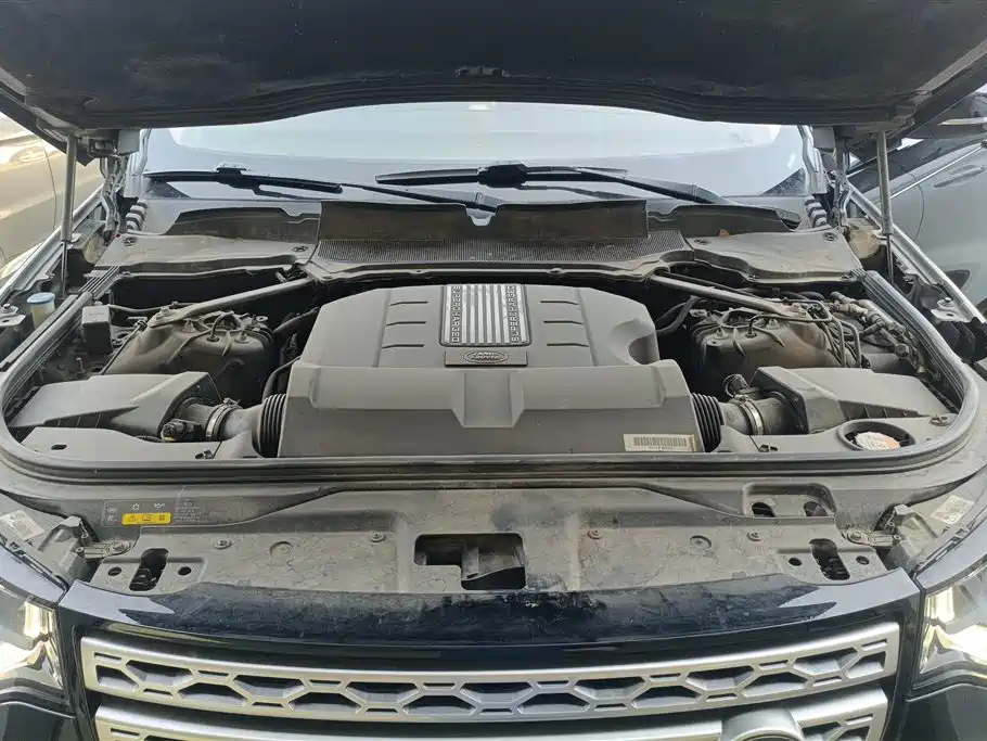 Land Rover Discovery 2017 3.0 SC V6 HSE фото 10