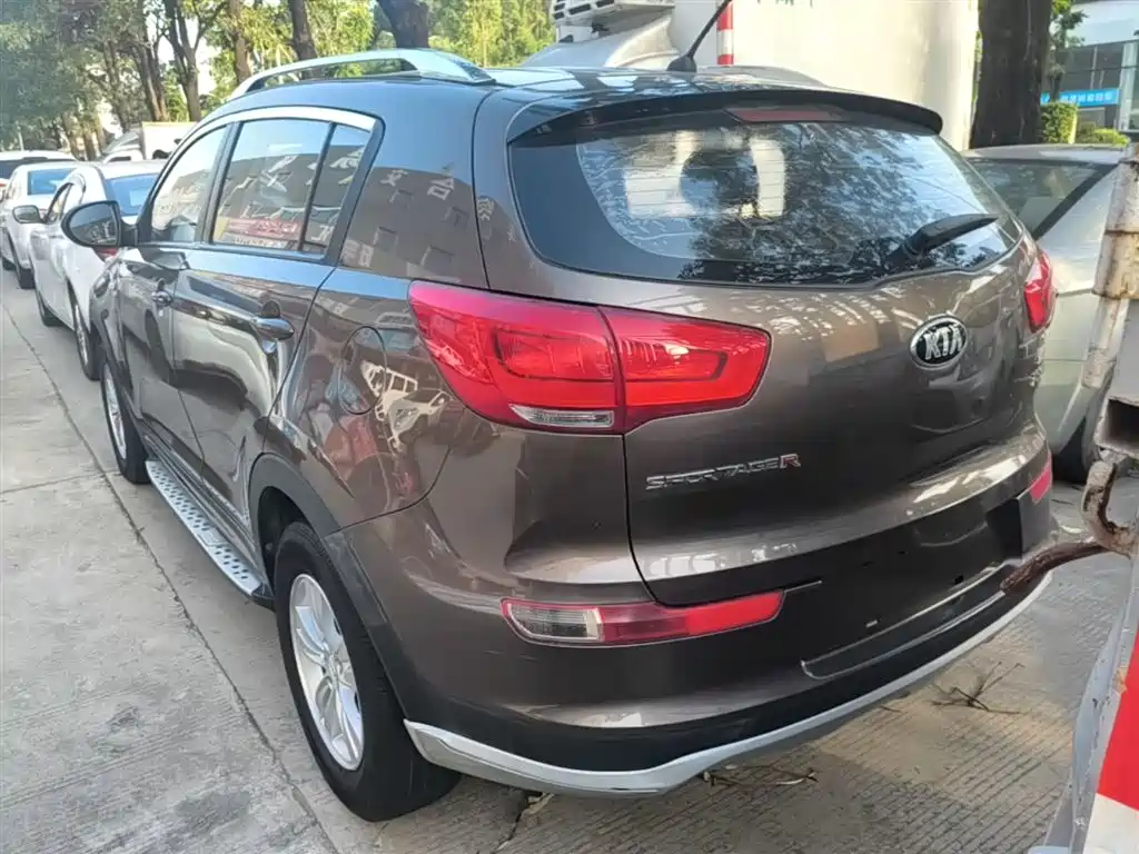 Kia Sportage 2015 2.0L Manual 2WD GL фото 5