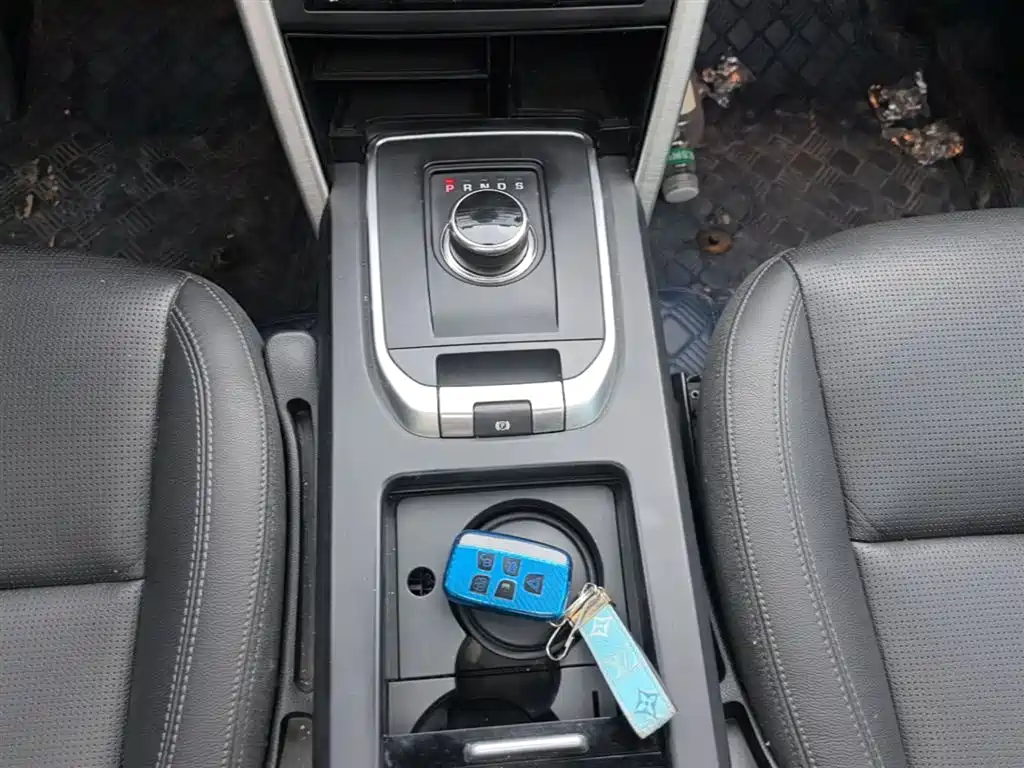 Land Rover Discovery Sport 2019 240PS SE Edition China VI фото 14