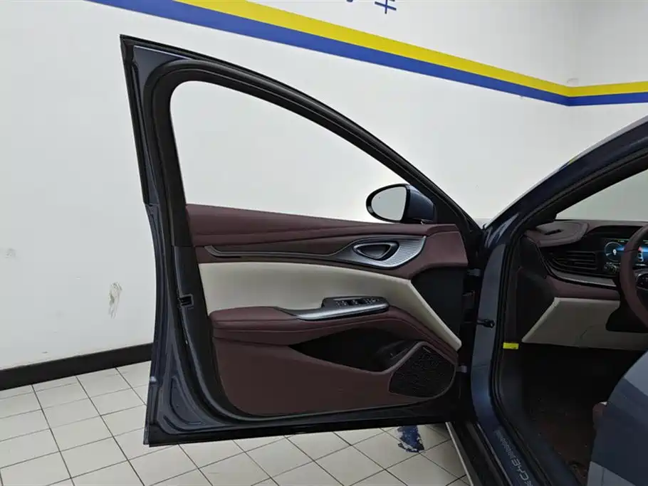 BYD Seal 2024 2023 DM-i 1.5T 121km Premium