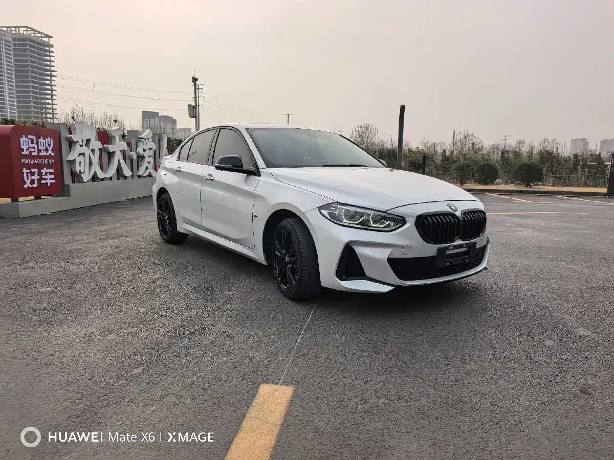 BMW 1 Series 2022 125i M Sport Shadow Edition фото 3