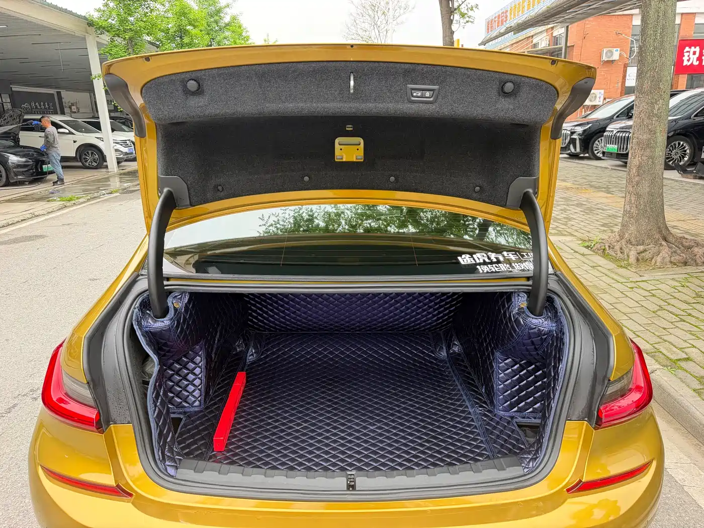 BMW 3 Series 2020 325i M Sport Black Night Package фото 6