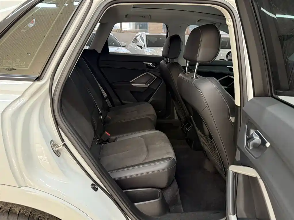 Audi Q3 2023 35 TFSI Fashion Dynamic (1.4T) фото 22