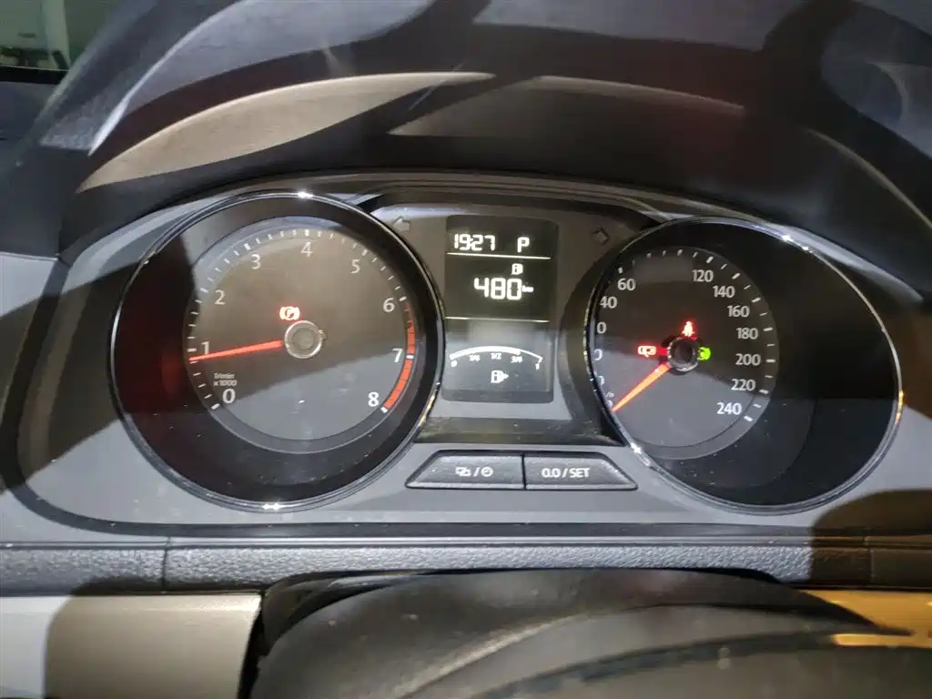 Volkswagen Lavida 2017 1.6L Automatic Comfort Edition фото 4