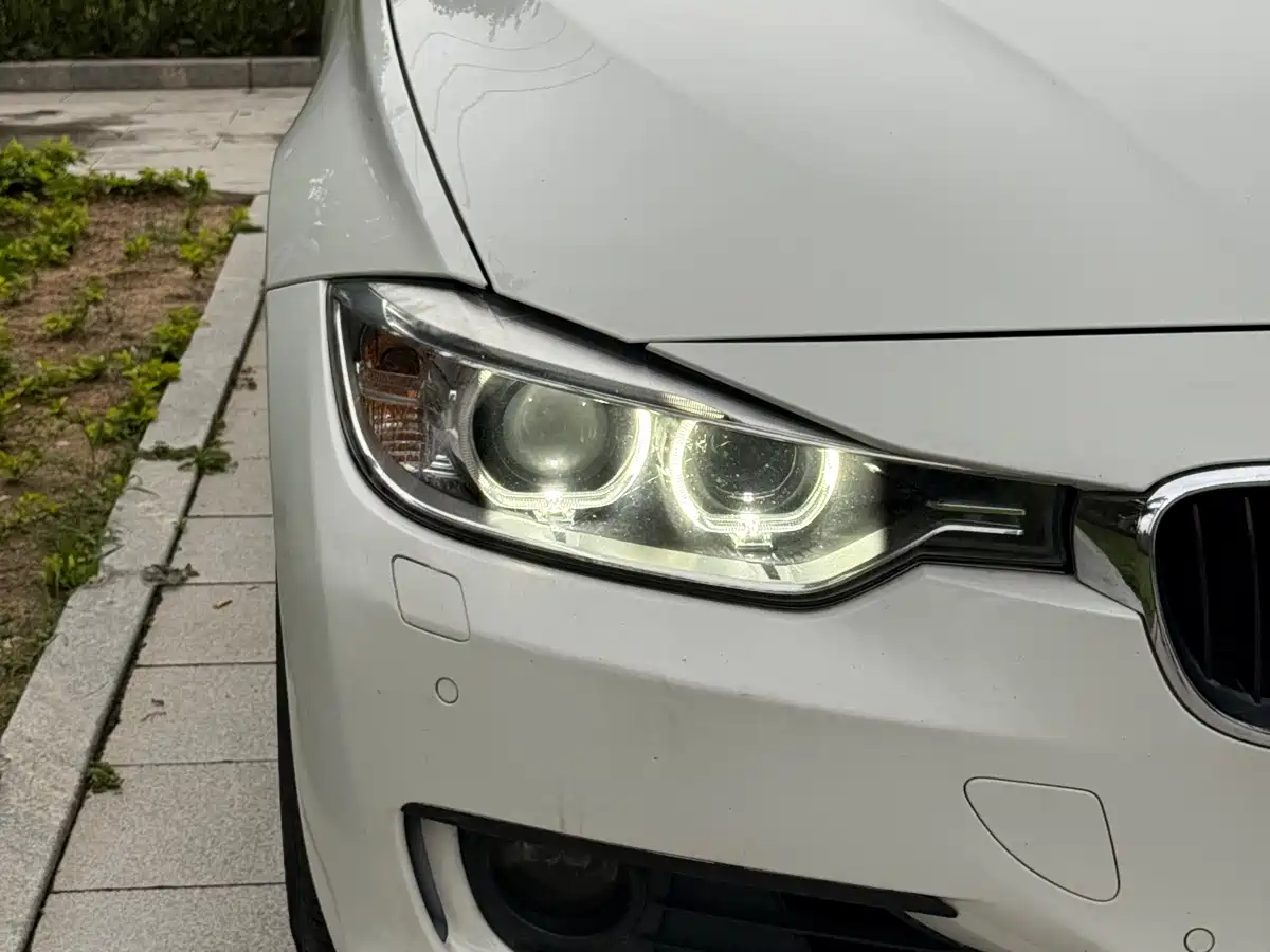 BMW 3 Series 2015 320i Super Joy Fashion фото 31