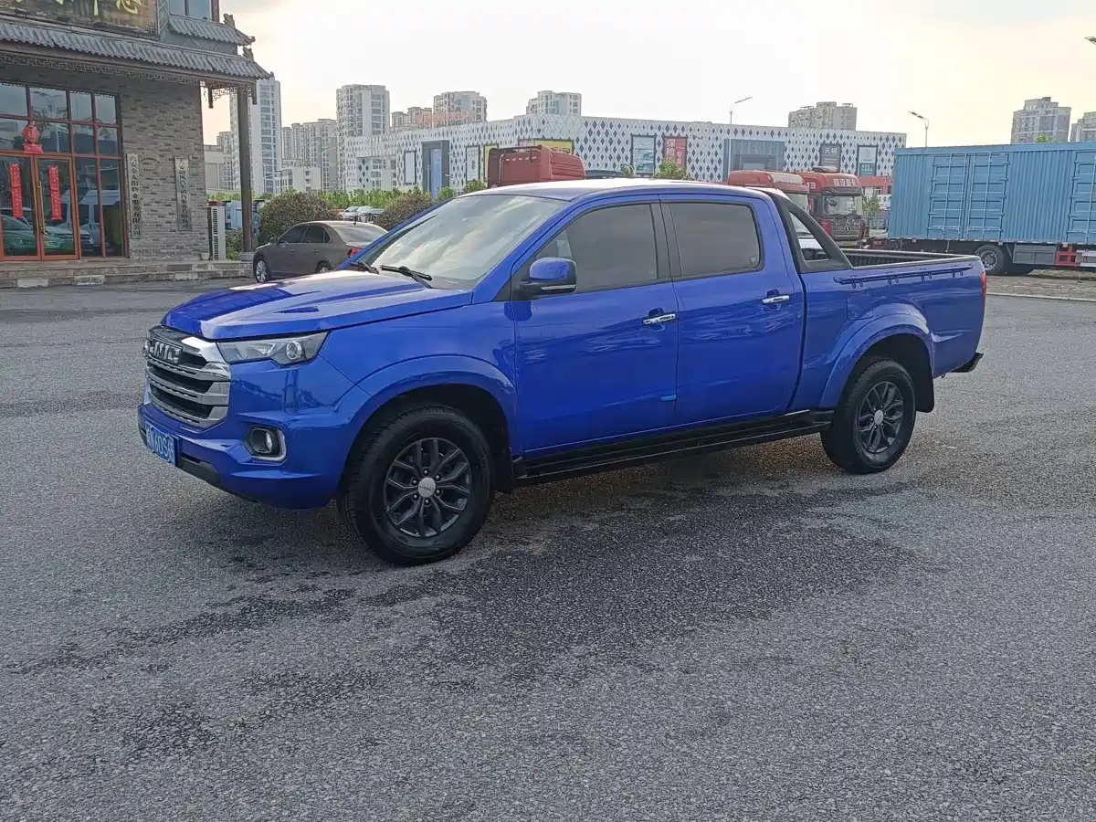 Jiangling Yuhu 7 2023 2023 2.0T Automatic Diesel 2WD Comfort Long Wheelbase