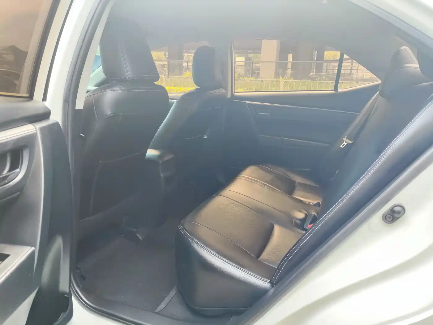 Toyota Corolla 2017 1.2T CVT GL фото 10