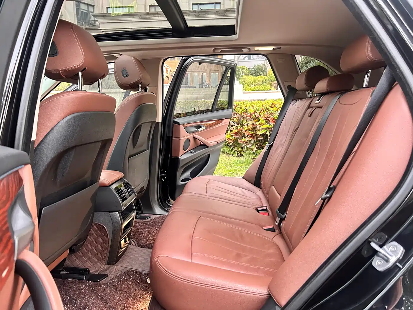 BMW X5 (Import) 2018 xDrive35i Elegant Model фото 20