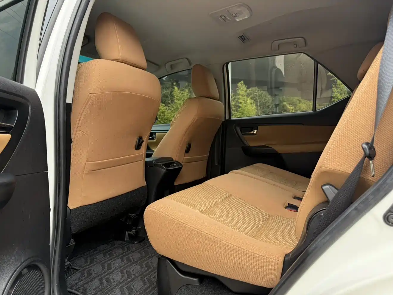 Toyota Fortuner 2016 2.7L Middle East Edition фото 17