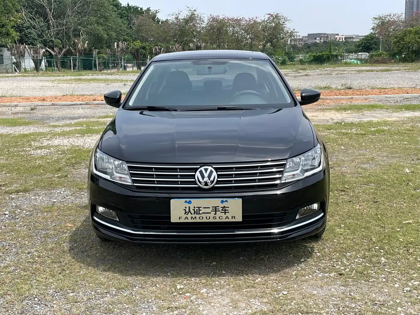 Volkswagen Lavida 2017 1.6L Automatic Comfort Edition фото 2