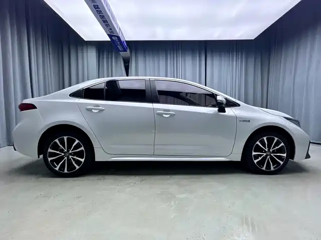 Toyota Levin 2022 Dual Engine 1.8H E-CVT Sport Edition — фото 5