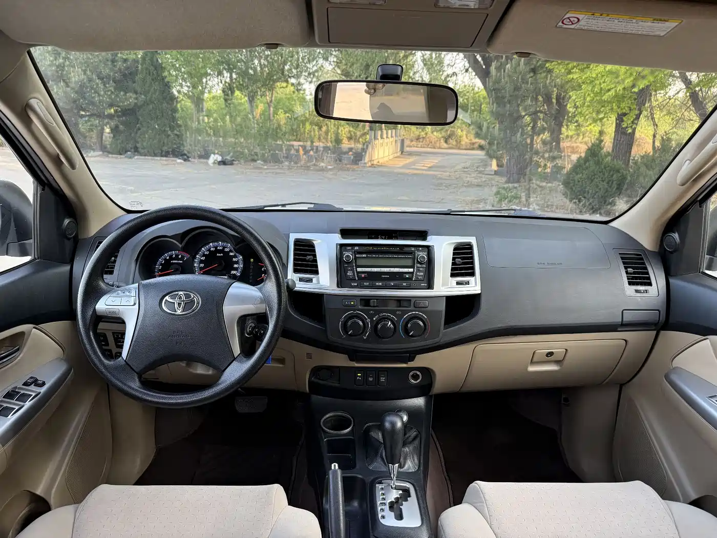 Toyota Fortuner 2016 2.7L Middle East Edition фото 14