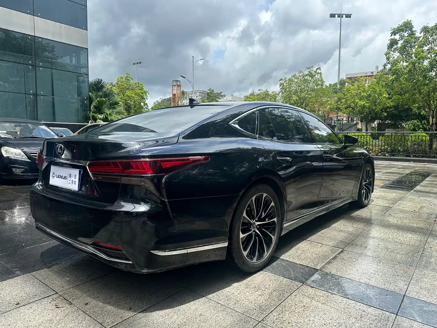 Lexus LS 2022 2021 500h Executive Edition