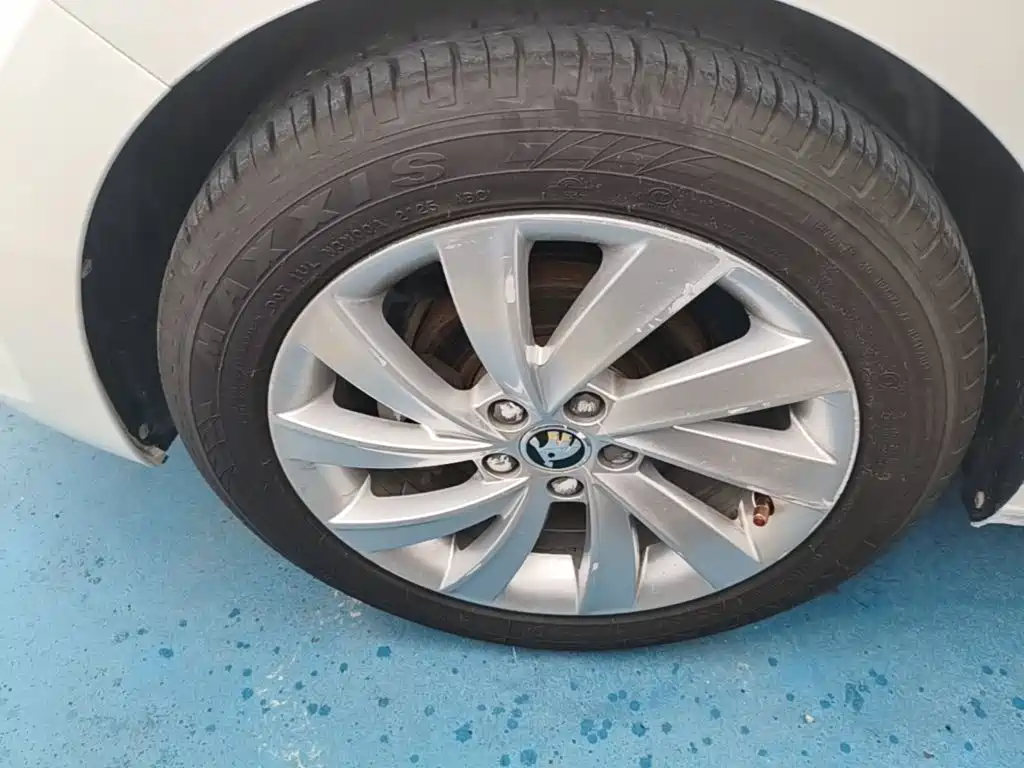 Фото 23 - Škoda Rapid
