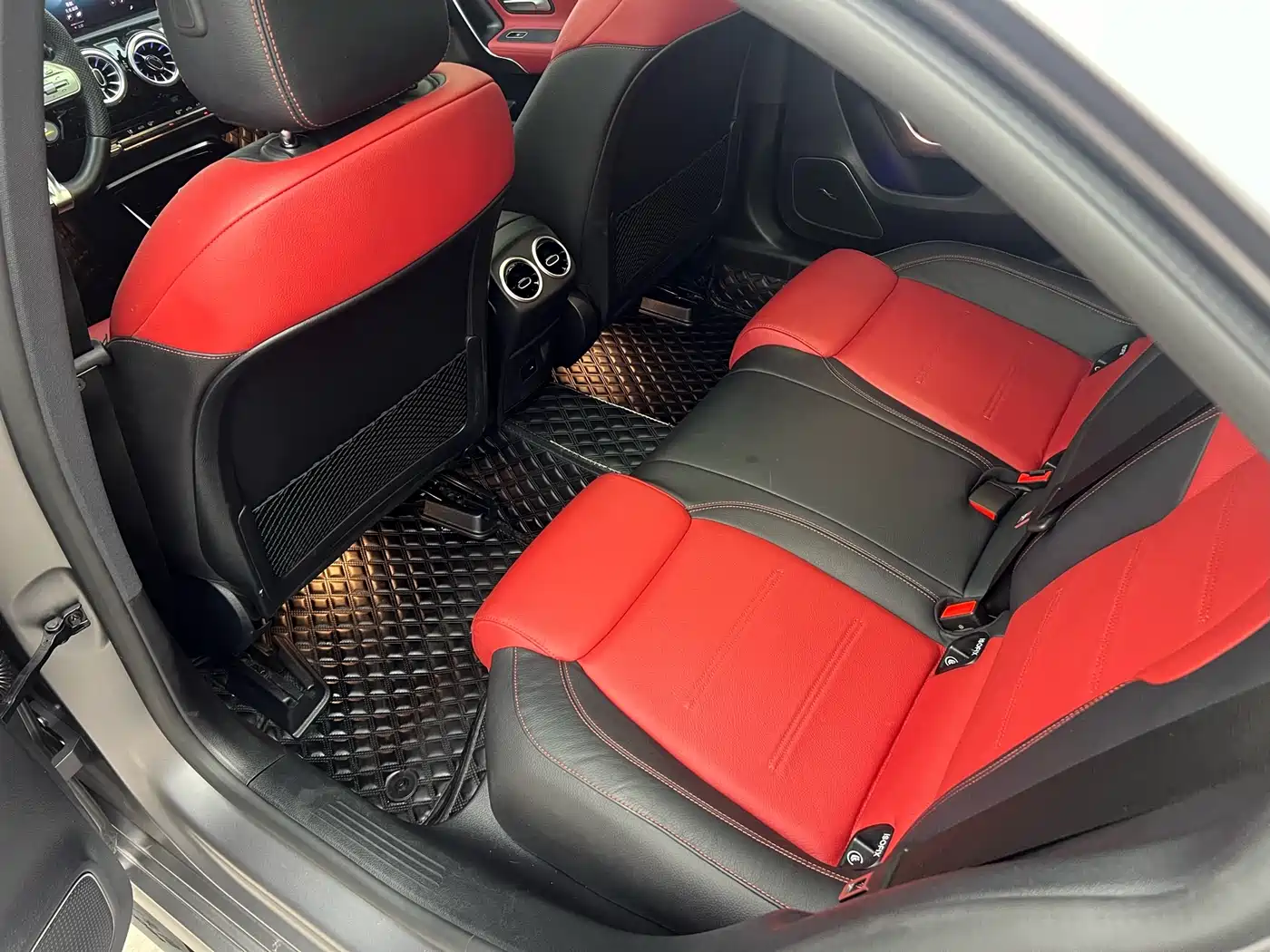 Mercedes-Benz A-Class AMG 2022 AMG A 35 L 4MATIC фото 11