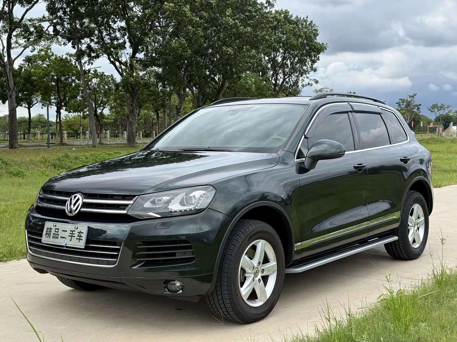 Фото 1 - Volkswagen Touareg