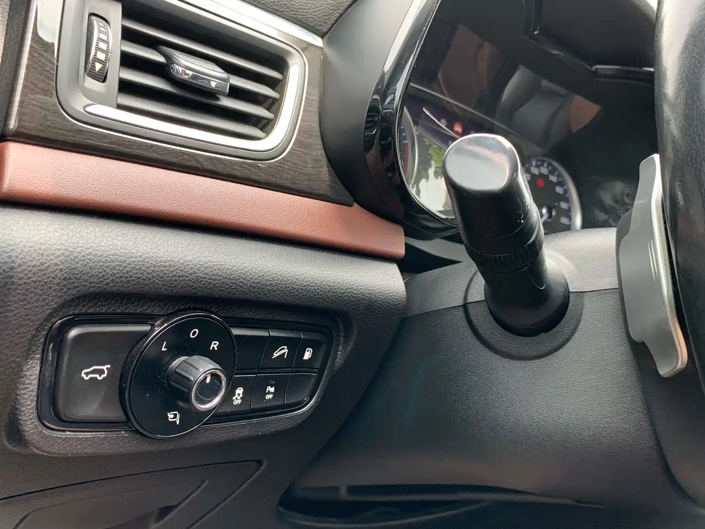 GAC Trumpchi Trumpchi GS8 2017 320T 2WD Luxury Smart Connect (7-seater) фото 20