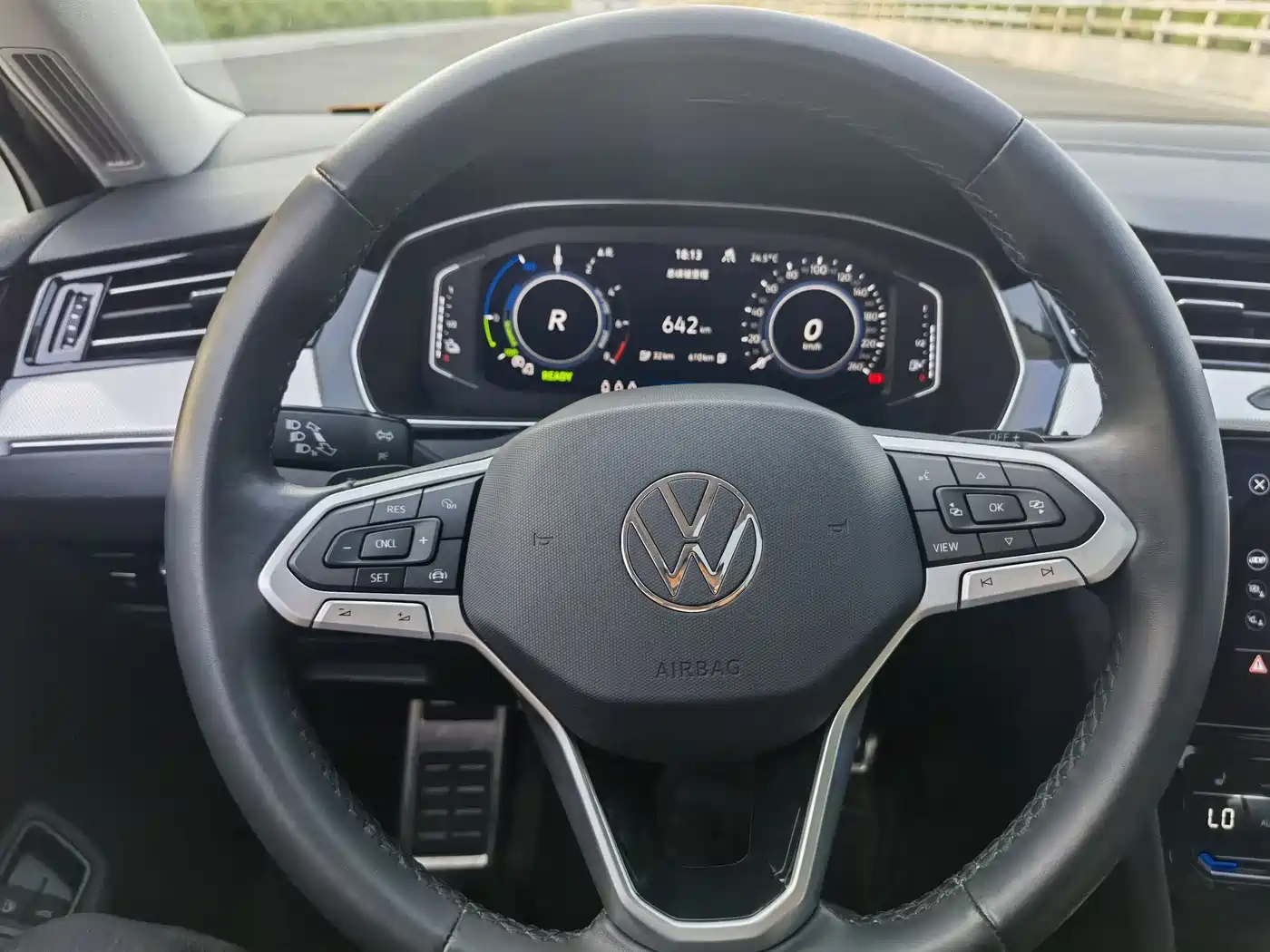 Volkswagen Magotan GTE Plug-in Hybrid 2022 GTE Luxury фото 16
