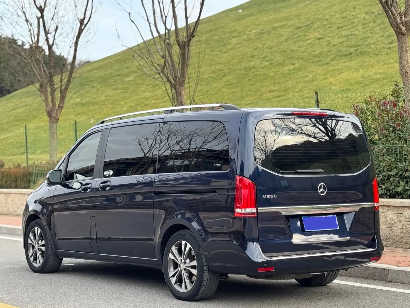 Mercedes-Benz V-Class 2017 Model V 260 Pilot Edition фото 5