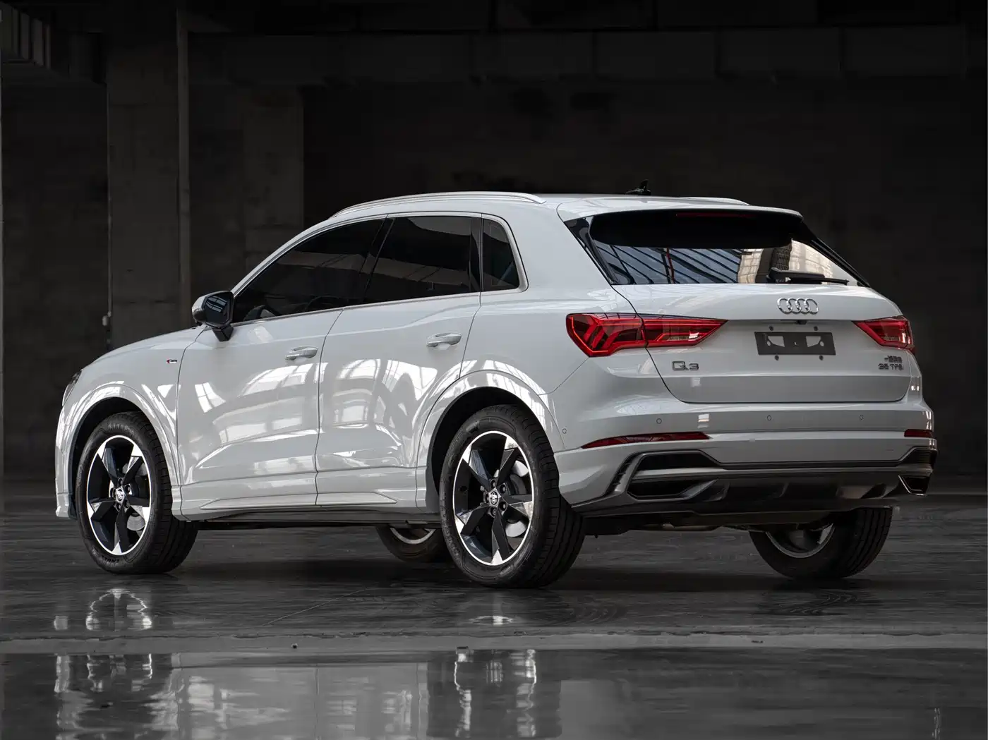Audi Q3 2022 35 TFSI Fashion Dynamic фото 9