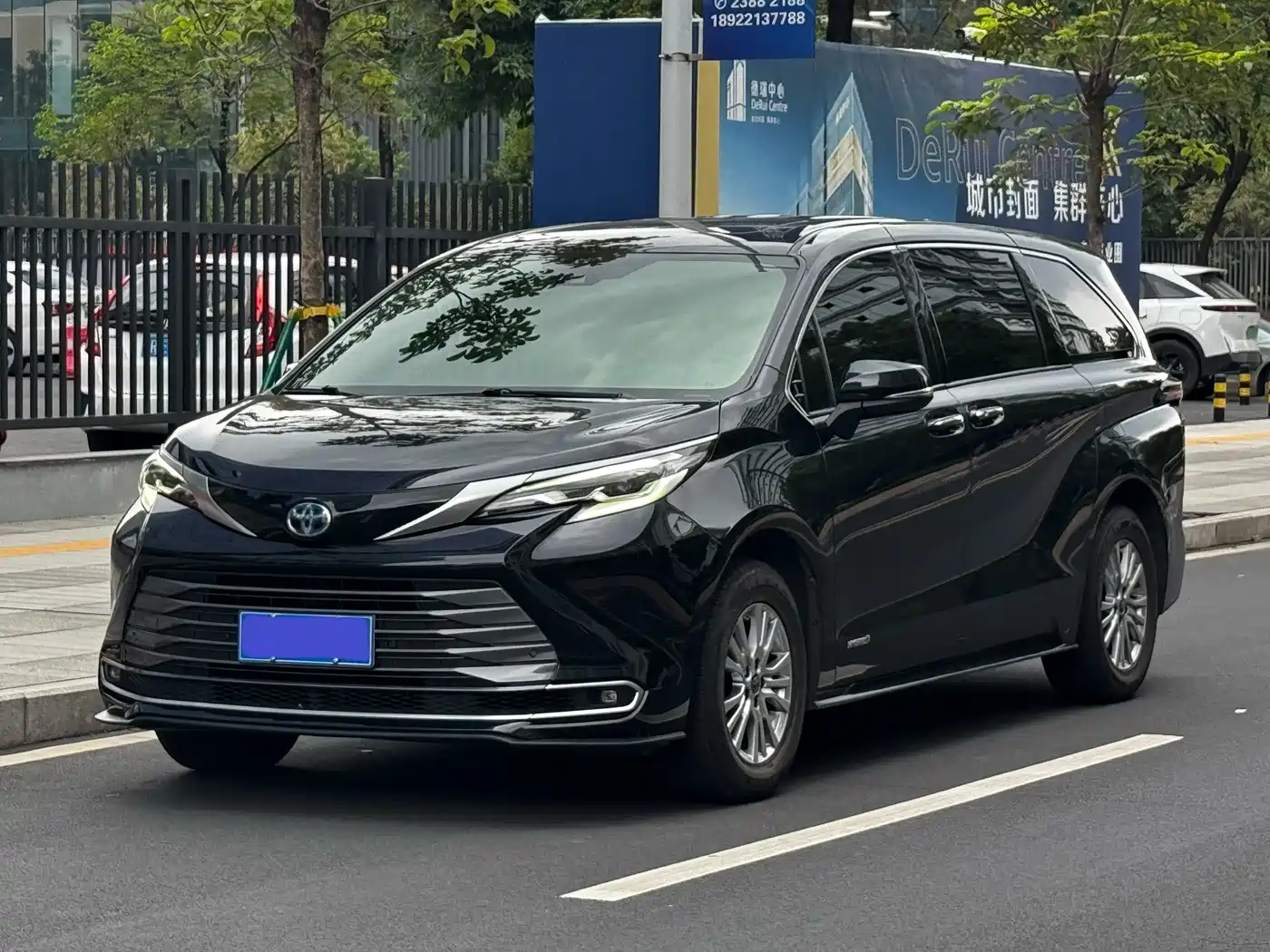Toyota Sienna 2021 2.5L Hybrid Premium Edition