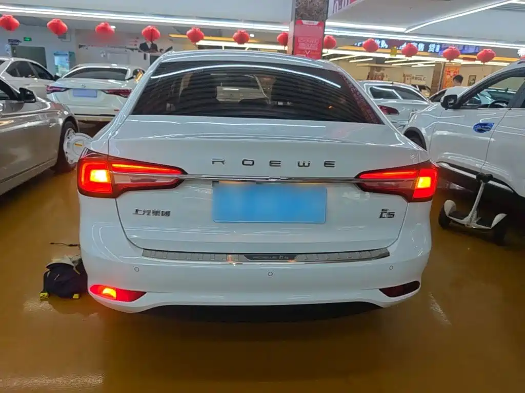 Roewe i5 2019 2019 1.5L Manual 4G-Connected Langyue Edition