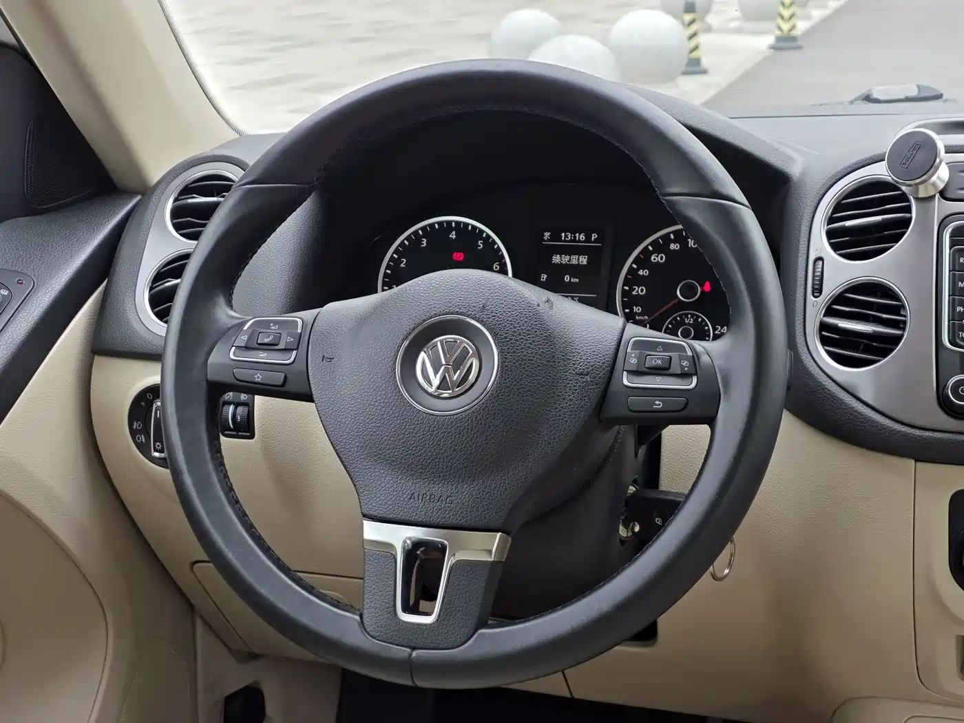 Volkswagen Tiguan 2012 1.8TSI Automatic 4WD Elite Edition фото 12
