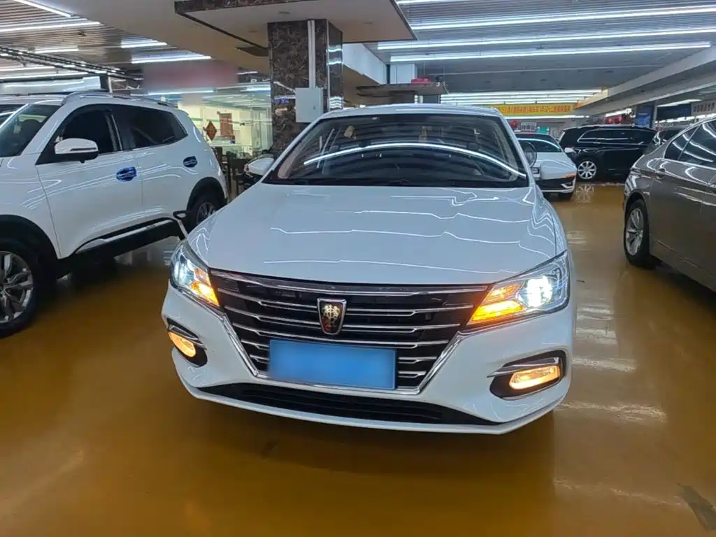 Roewe i5 2019 2019 1.5L Manual 4G-Connected Langyue Edition