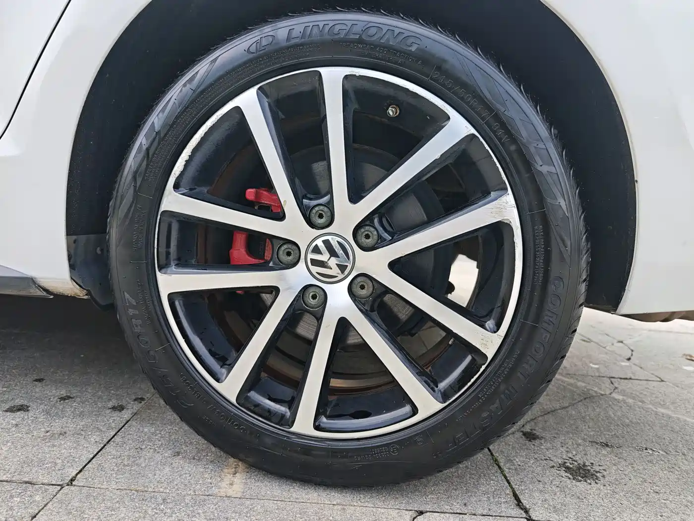 Volkswagen Sagitar 2013 2.0TSI GLI фото 12