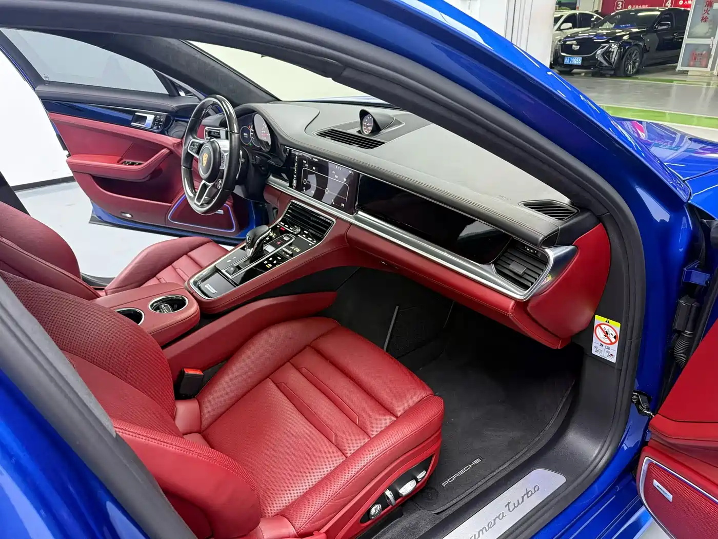 Porsche Panamera 2017 Panamera Turbo 4.0T фото 7