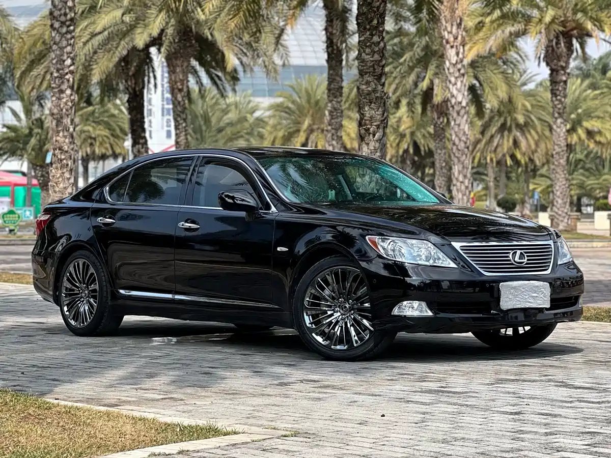 Lexus LS 2006 460L фото 11