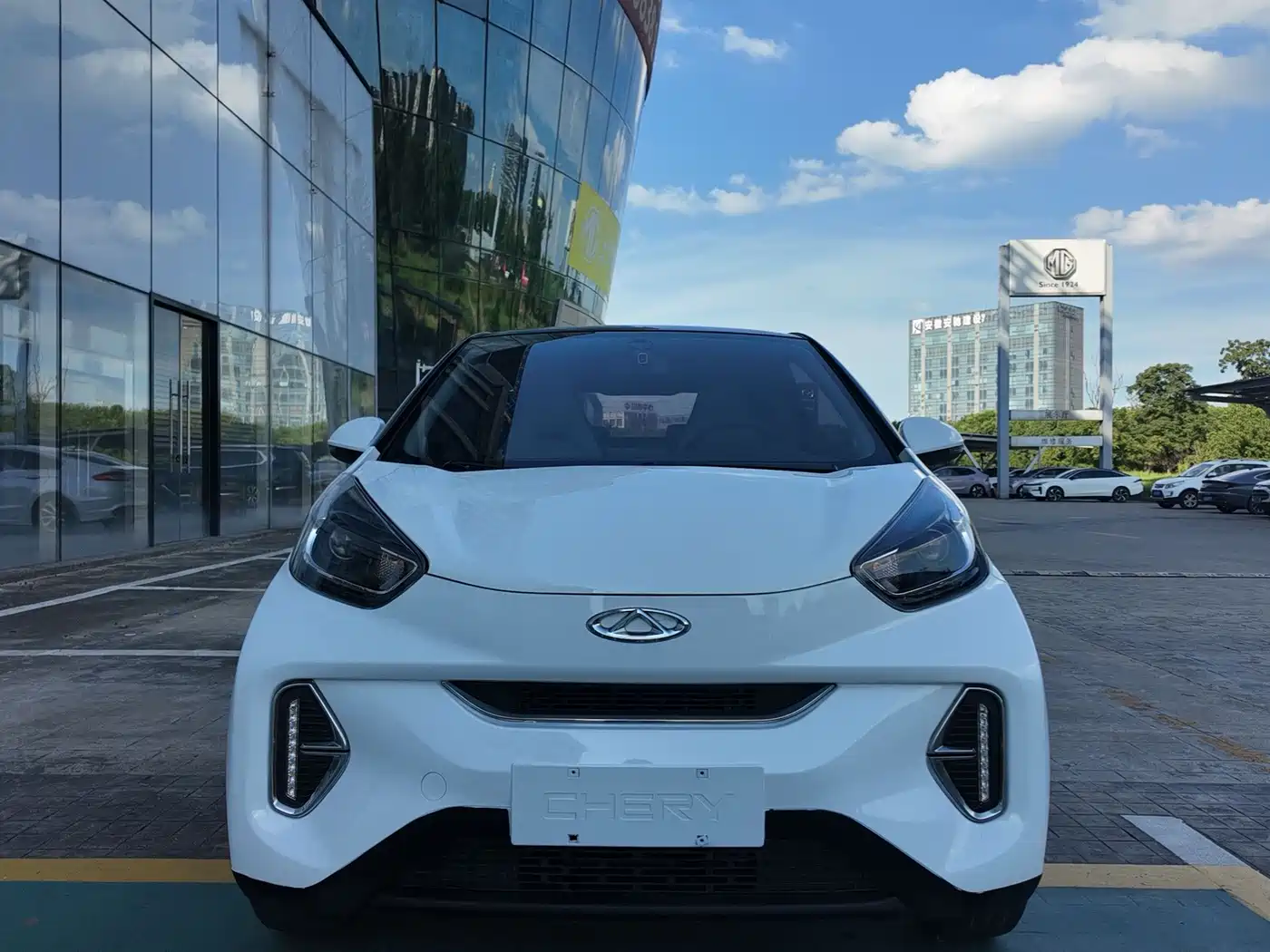 2024 QQ New Energy Little Ant