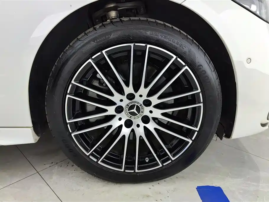 Mercedes-Benz C-Class 2023 Facelift II C 260 L Sport Edition фото 6