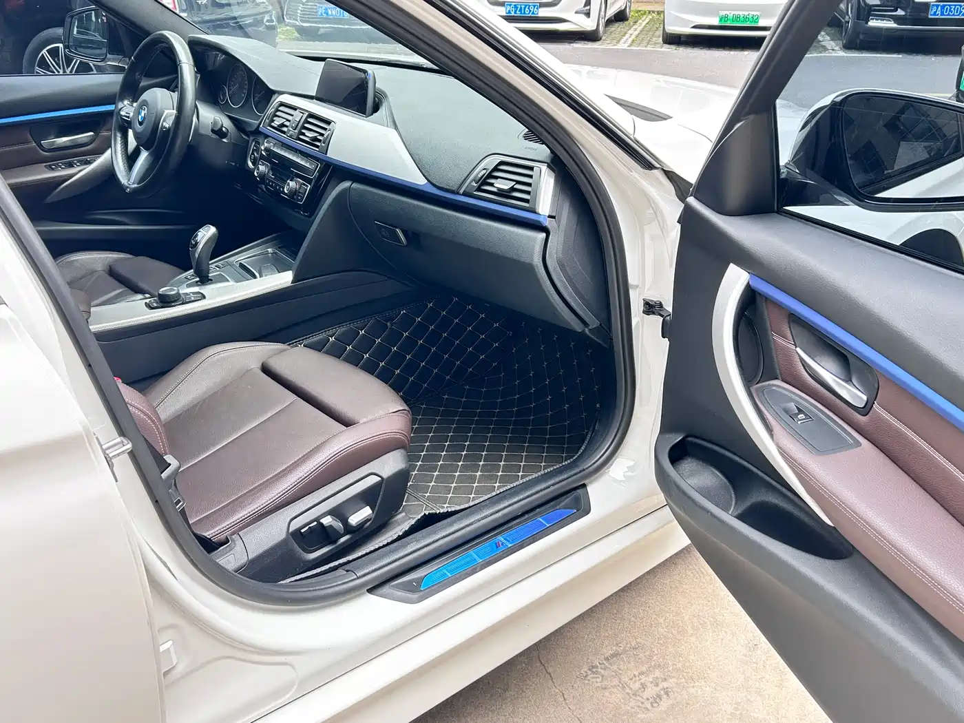 BMW 3 Series 2019 320i M Sport Package фото 7