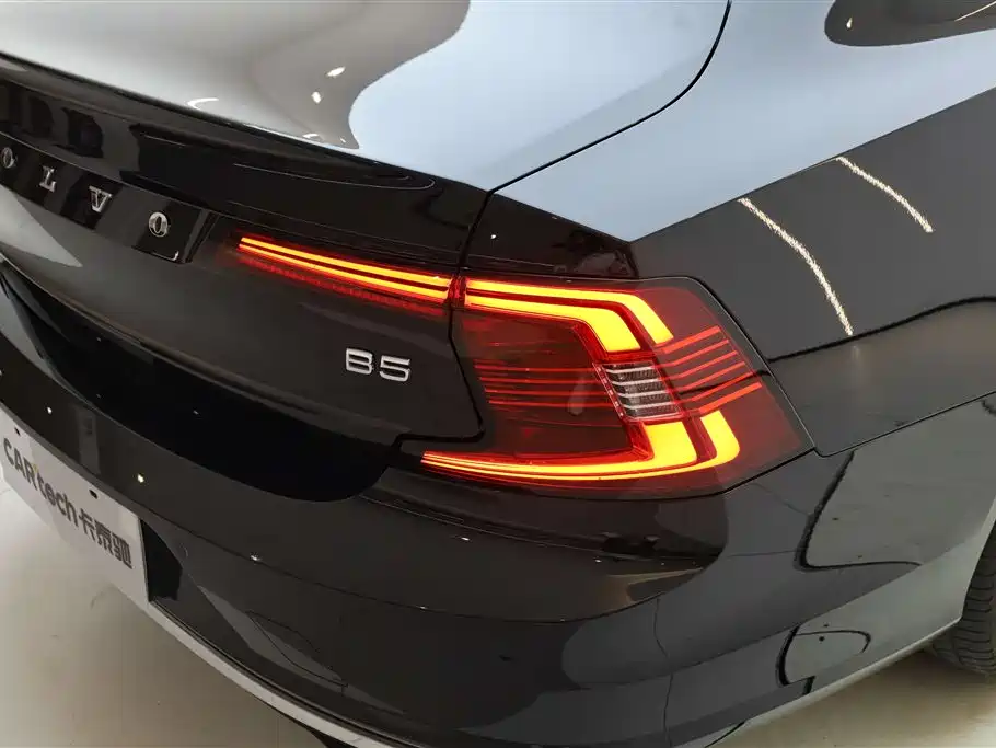Volvo S90 2025 2025 B5 Zhiyi Luxury Edition