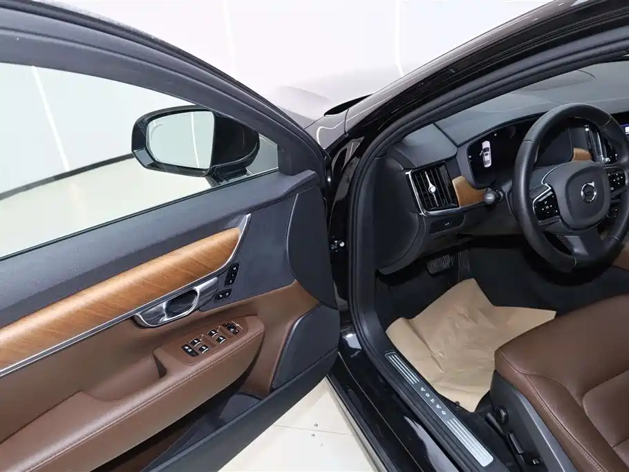 Volvo S90 2025 2025 B5 Zhiyi Luxury Edition