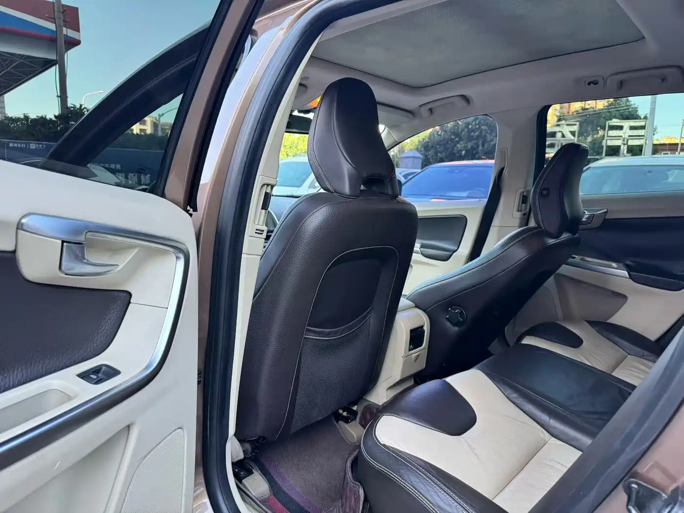 Volvo XC60 (Import) 2010 2011 T6 R-Design Sport Edition