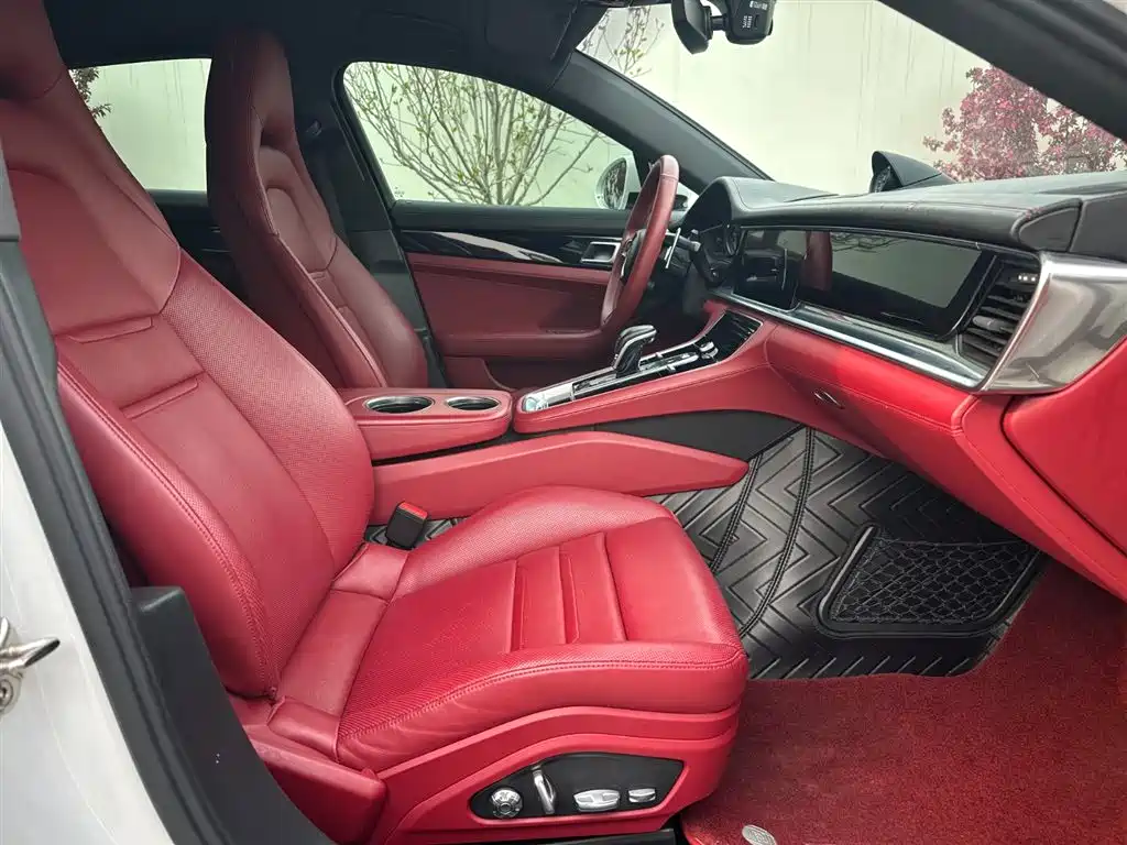 PORSCHE PANAMERA NEW ENERGY