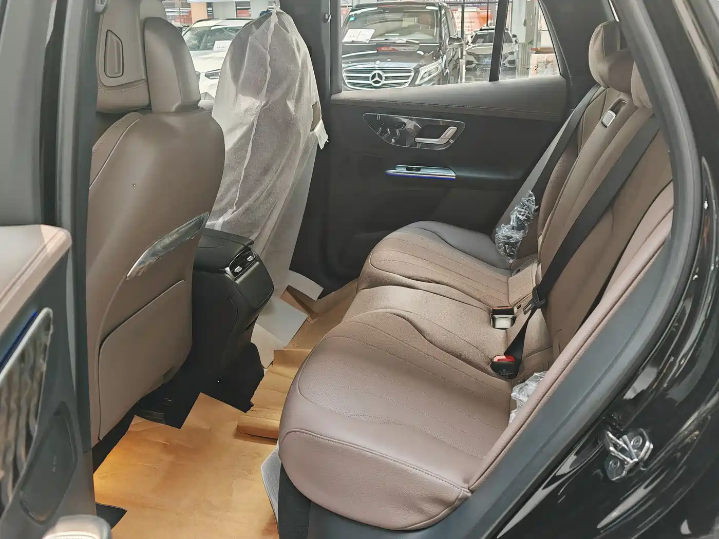 Mercedes-Benz EQE SUV 2024 500 4MATIC Pioneer Edition фото 9