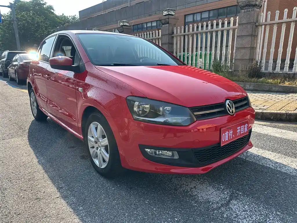 Volkswagen Polo 2013 1.6L Automatic Luxury Edition