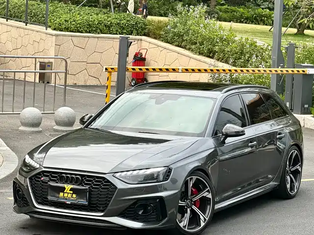 Audi Audi RS 4 2023 Model RS4 Avant Obsidian Edition