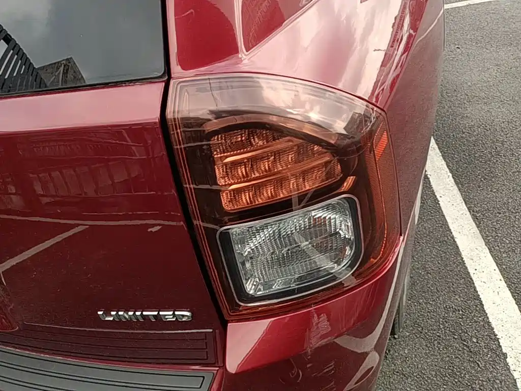 Jeep Compass (Import) 2014 2014 2.0L 2WD Luxury Edition