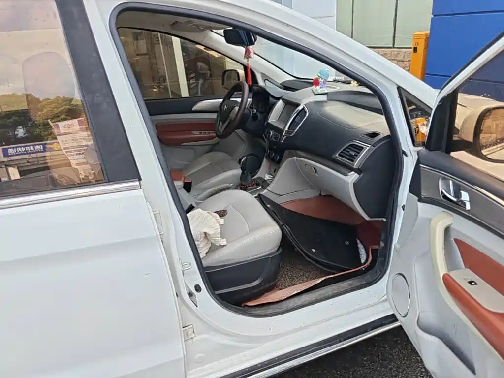 BAIC Huansu H3 2016 2016 H3F 1.5L Manual Noble