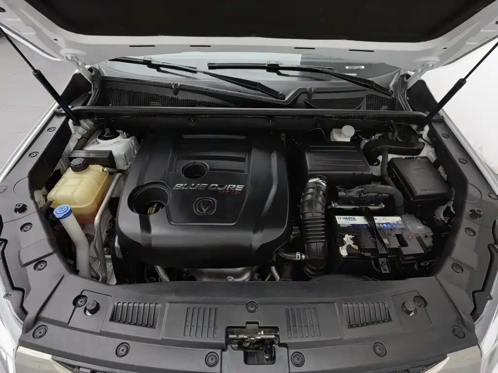 Фото 6 - Changan CS75
