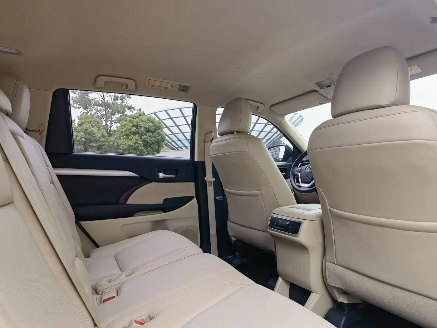 Toyota Highlander 2015 2.0T AWD Elite Edition 7-seater фото 13