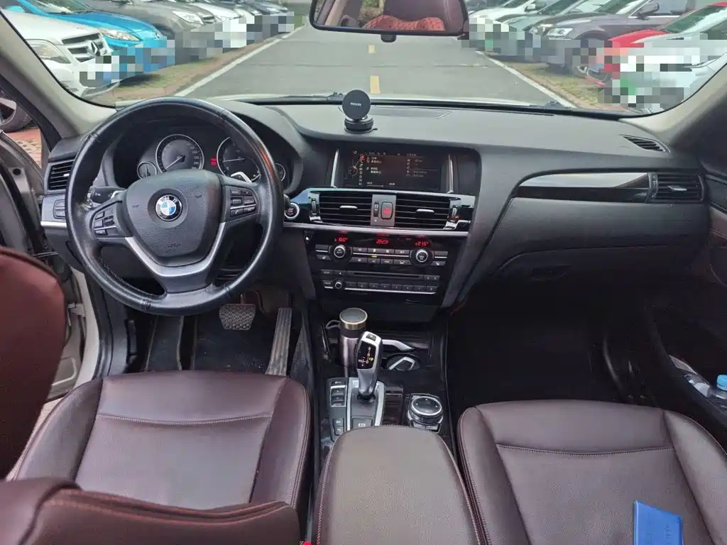 Photo 13 - BMW X4