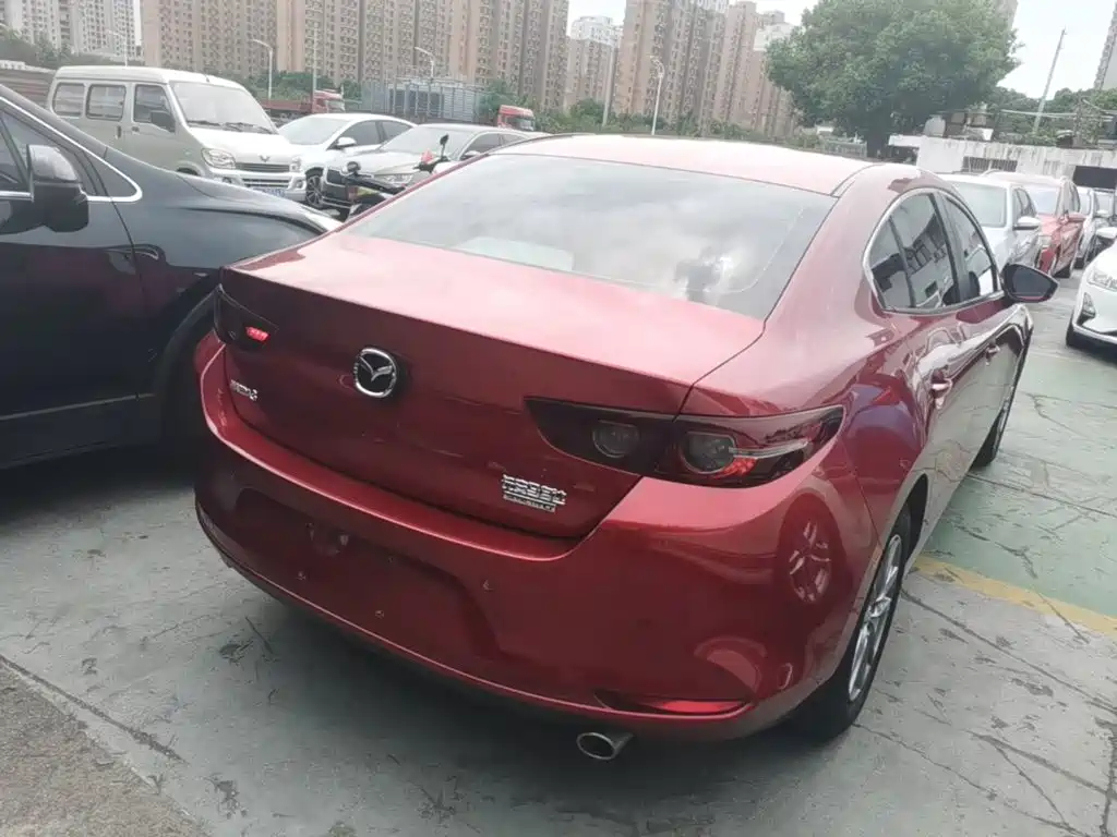 Фото 7 - Mazda Mazda 3